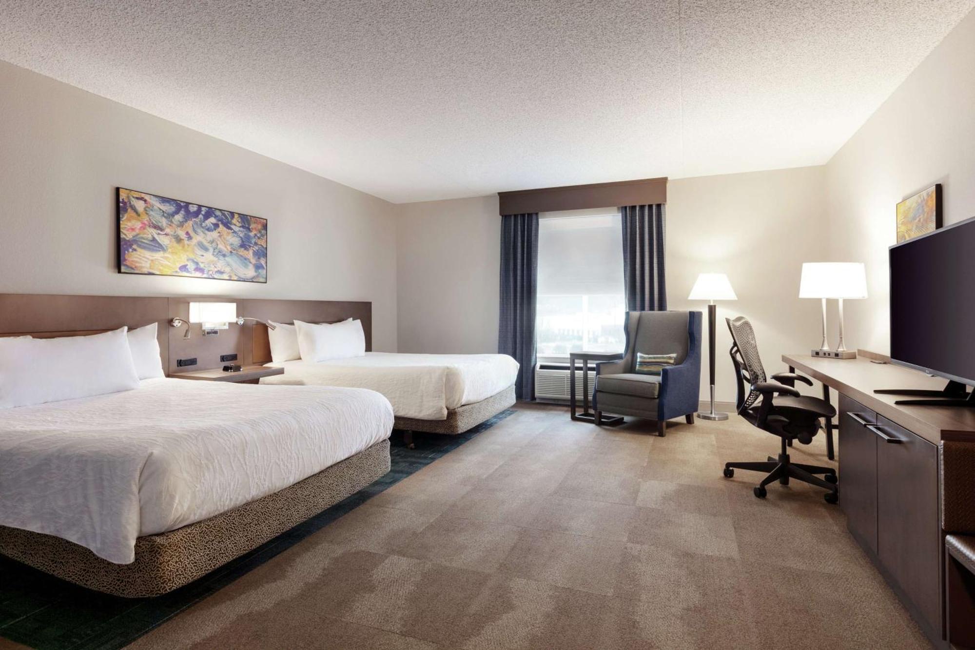 Hilton Garden East Hotel 3*